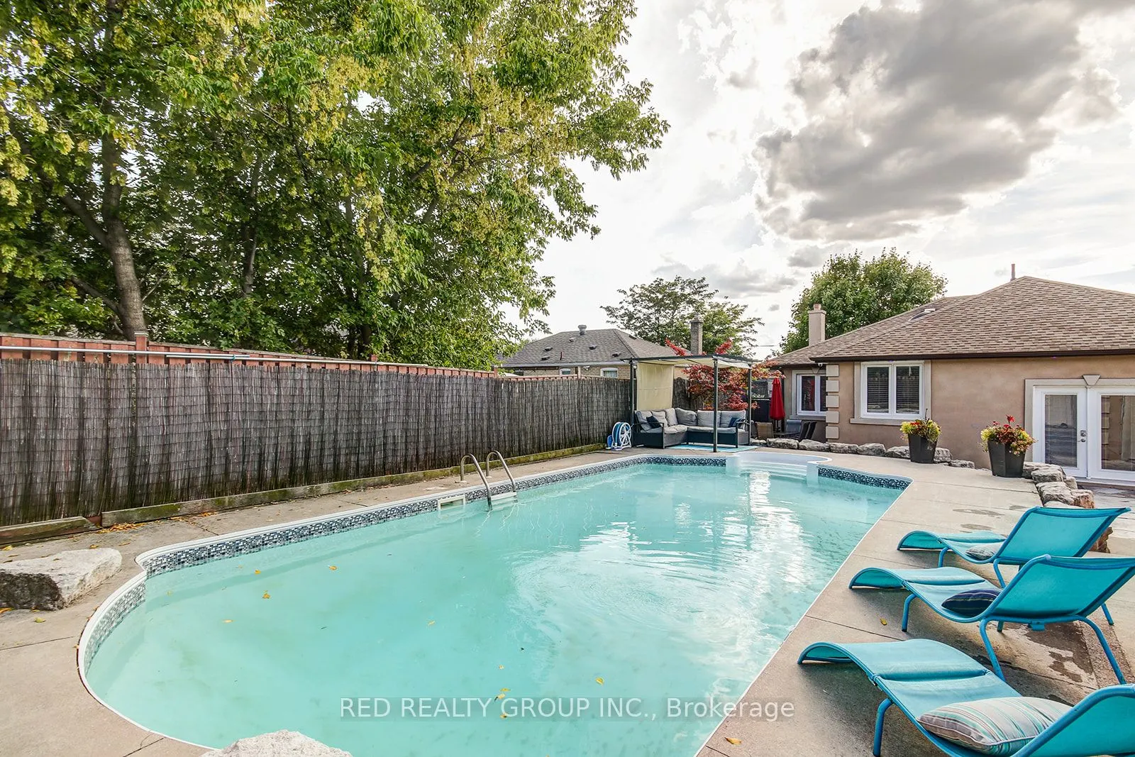 5 Chappel Hill Road