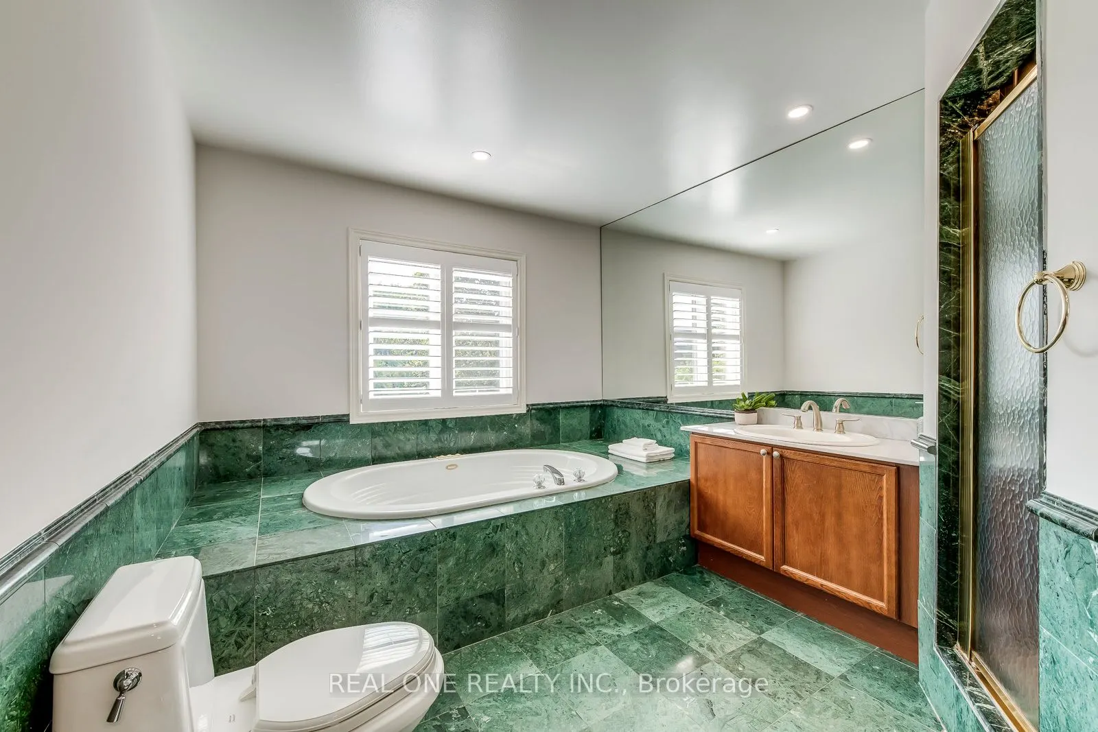 1601 Bayshire Drive