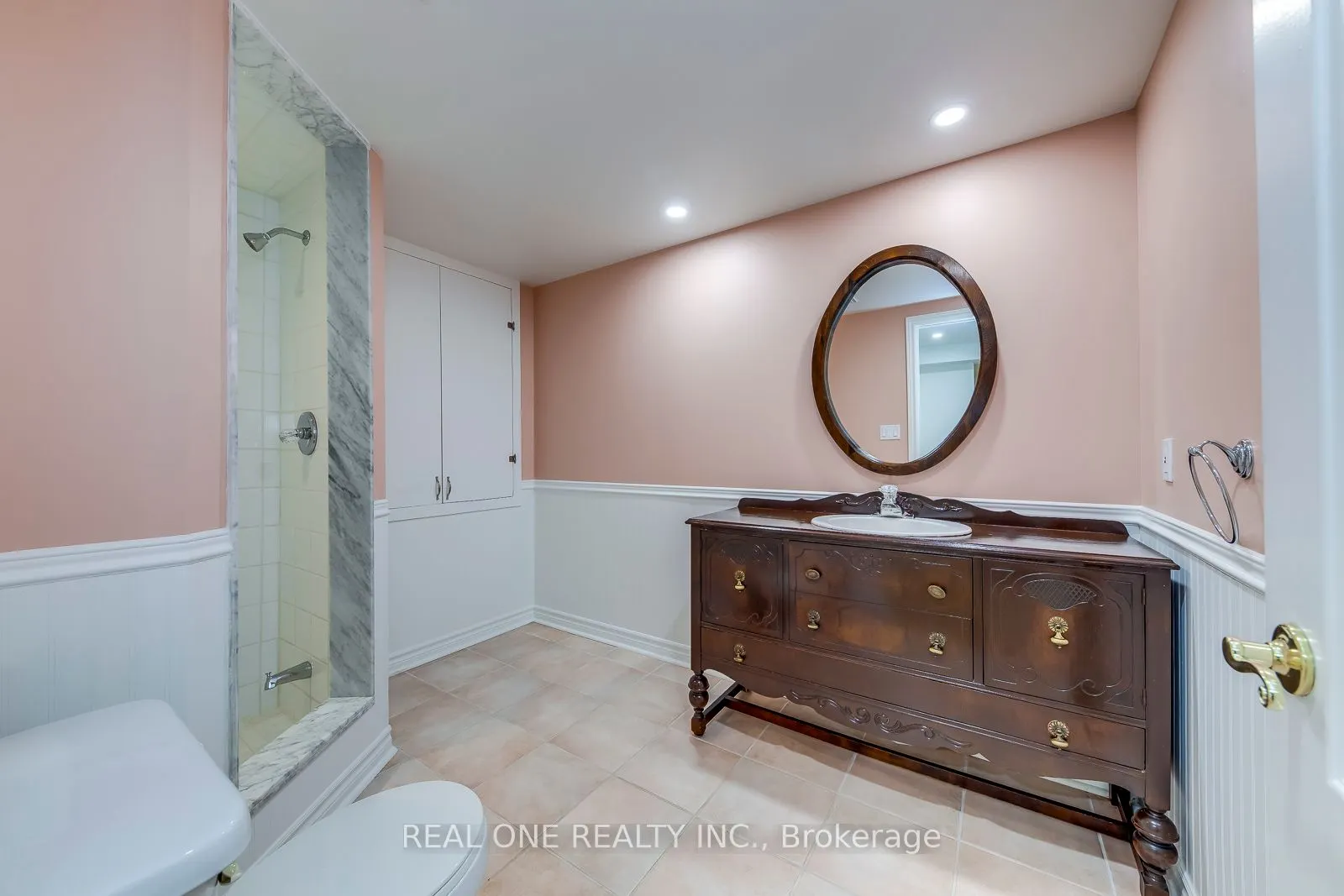 1601 Bayshire Drive
