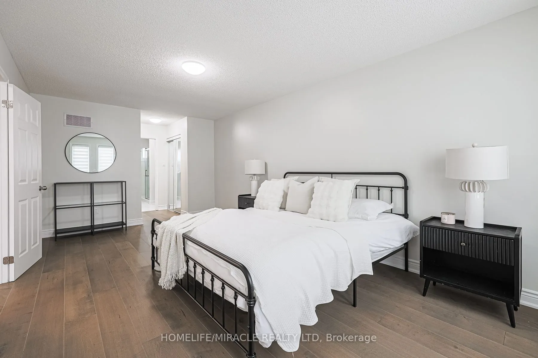 3 Hawkway Court, #Upper