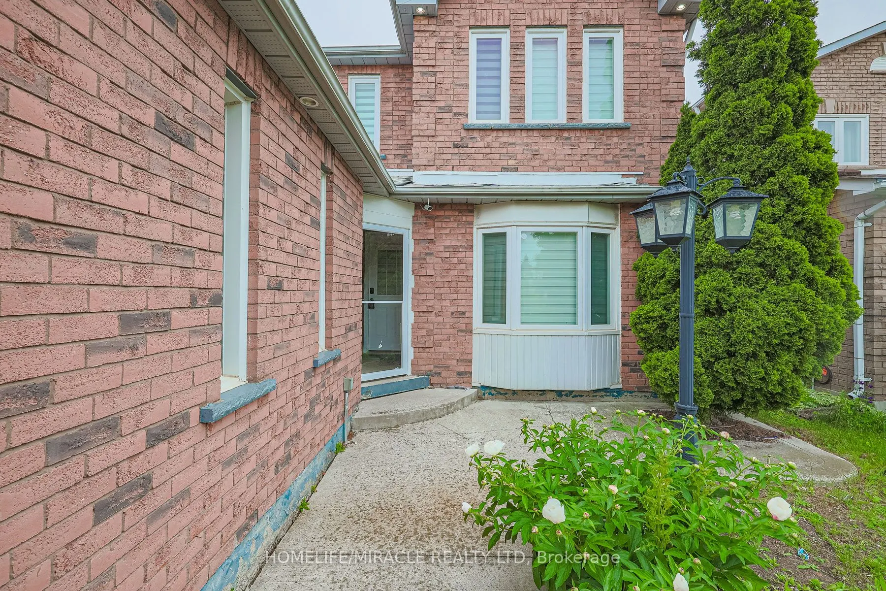 3 Hawkway Court, #Upper