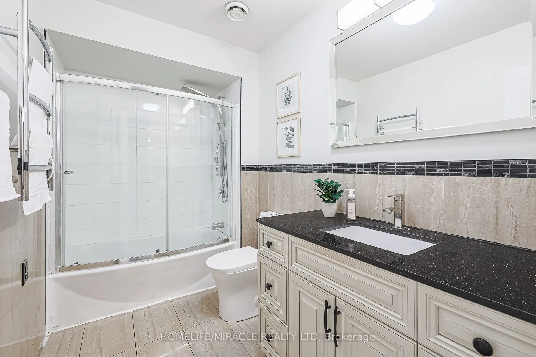 3 Hawkway Court, #Upper
