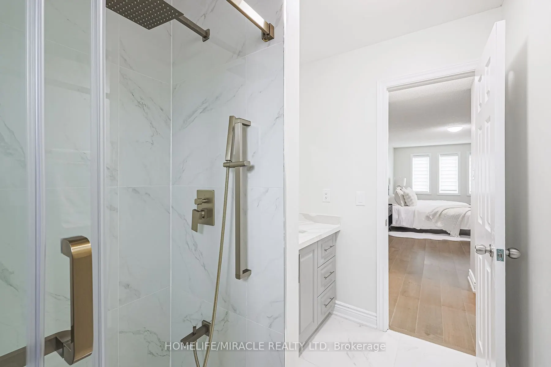 3 Hawkway Court, #Upper