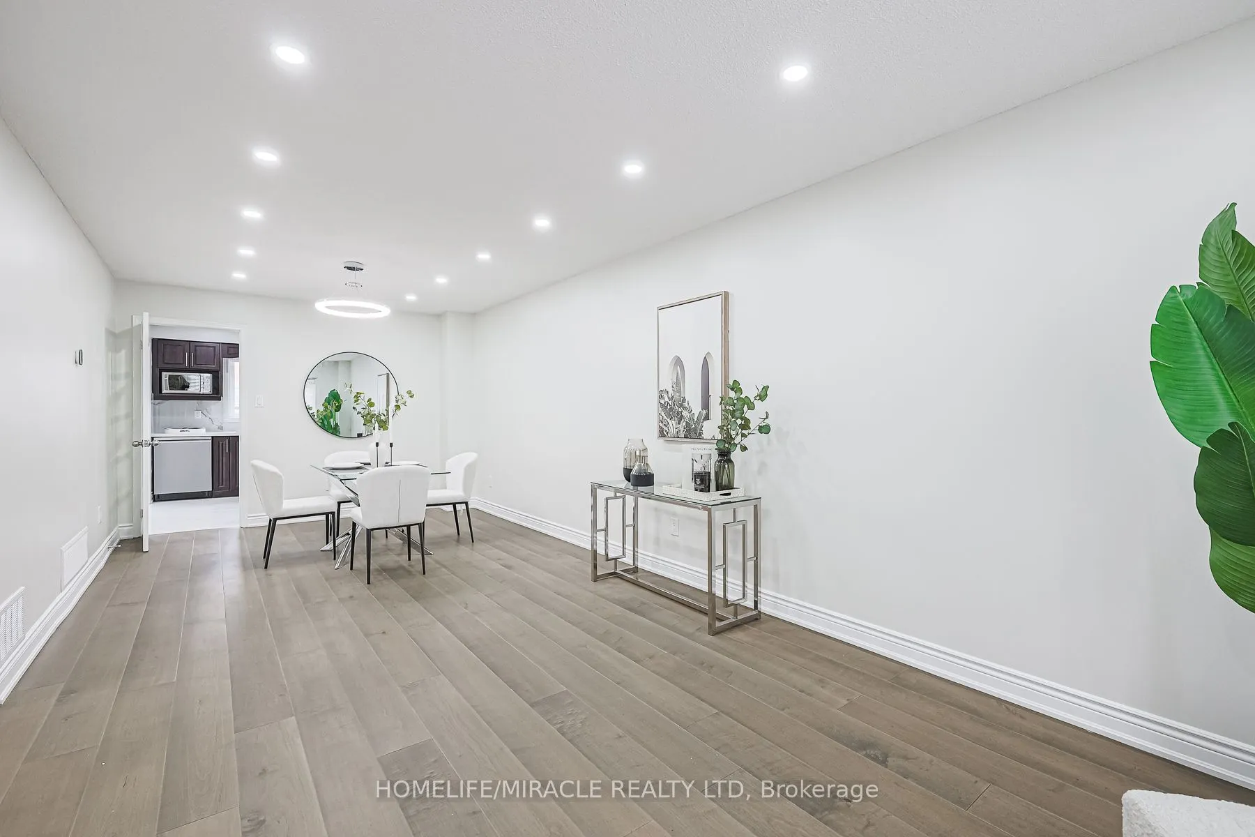 3 Hawkway Court, #Upper