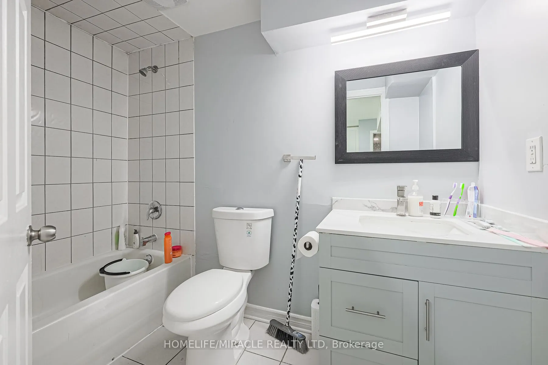 3 Hawkway Court, #Upper