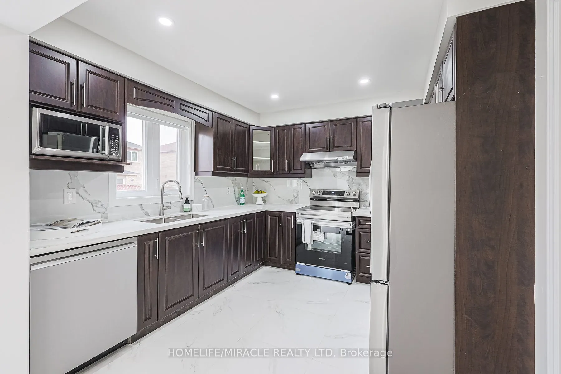 3 Hawkway Court, #Upper