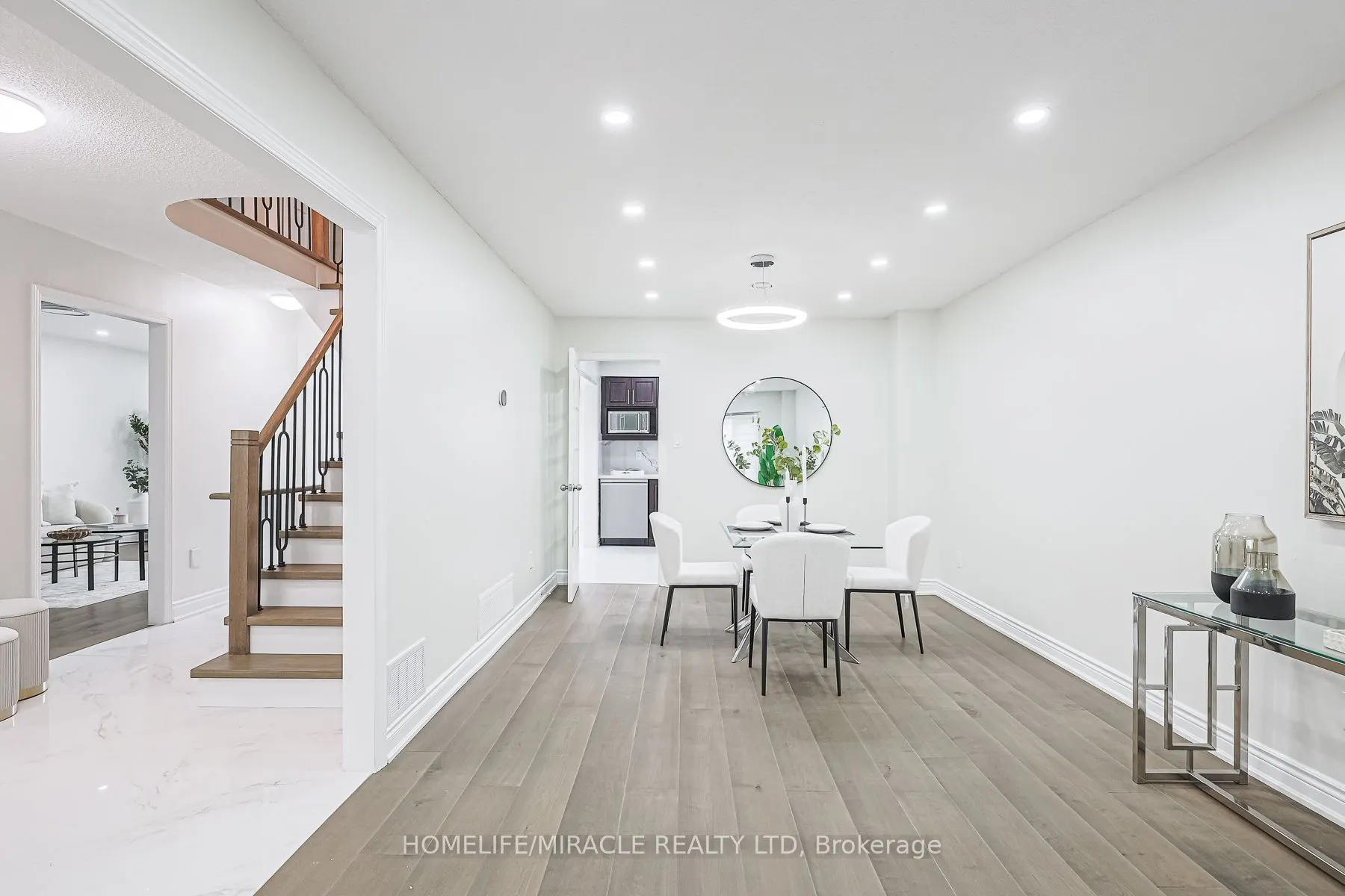 3 Hawkway Court, #Upper