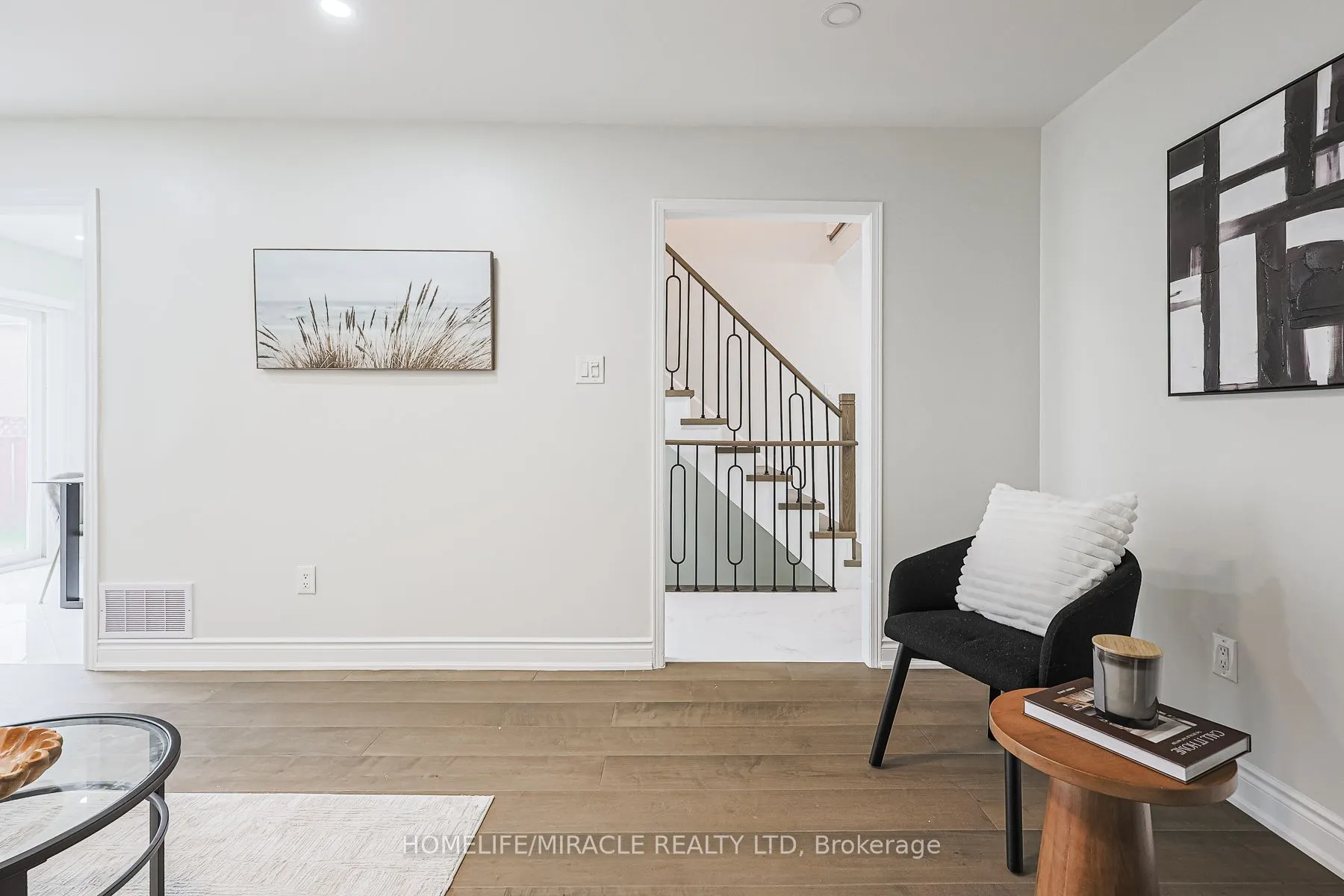 3 Hawkway Court, #Upper