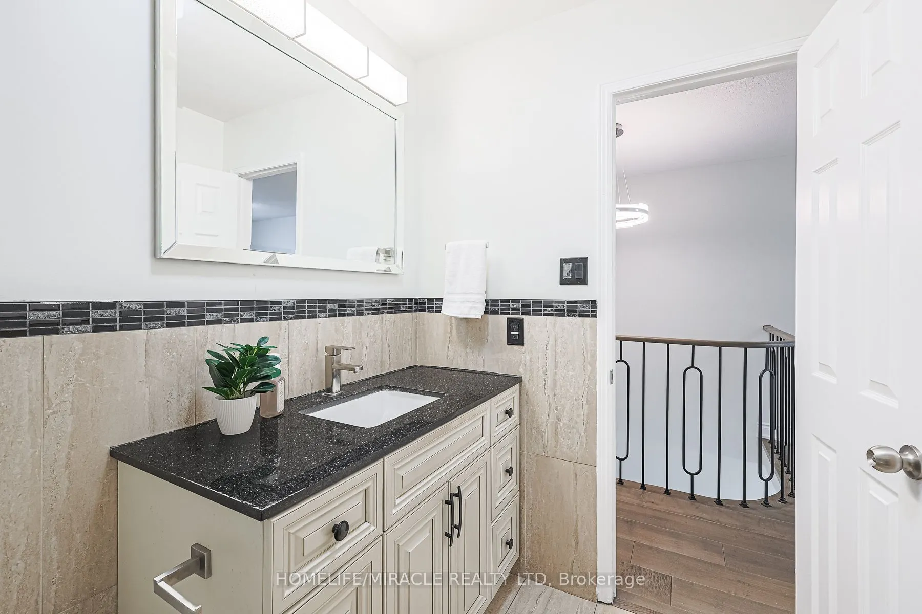 3 Hawkway Court, #Upper