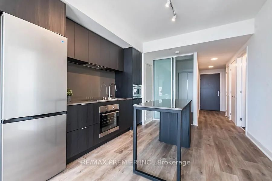 86 Dundas Street E, #1620