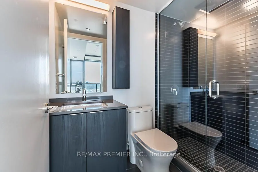 86 Dundas Street E, #1620