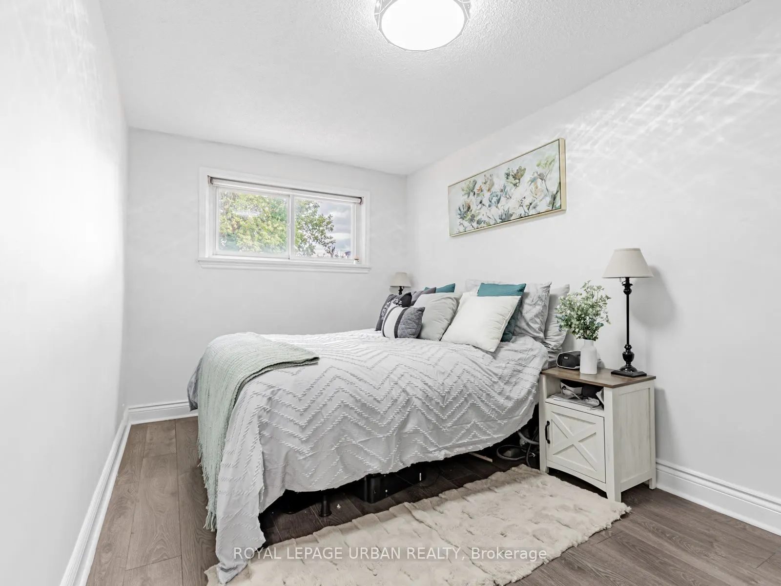15 Maple Bush Avenue