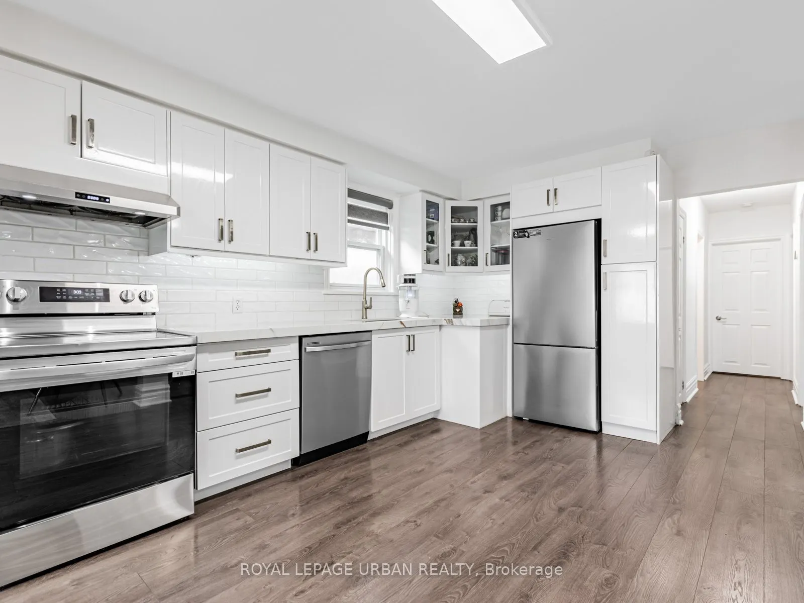 15 Maple Bush Avenue