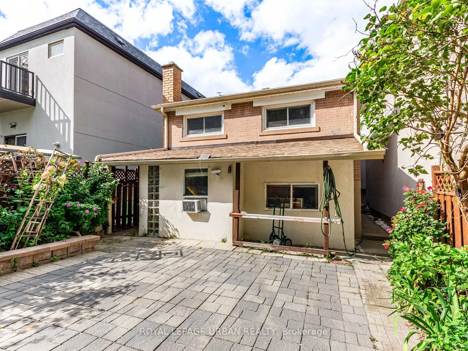 15 Maple Bush Avenue