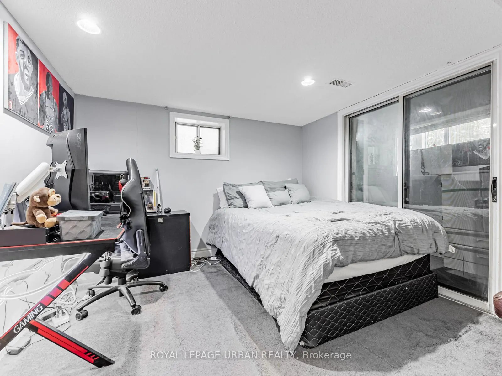 15 Maple Bush Avenue