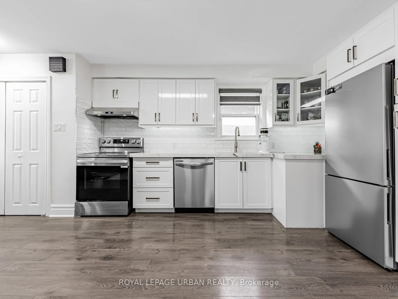 15 Maple Bush Avenue