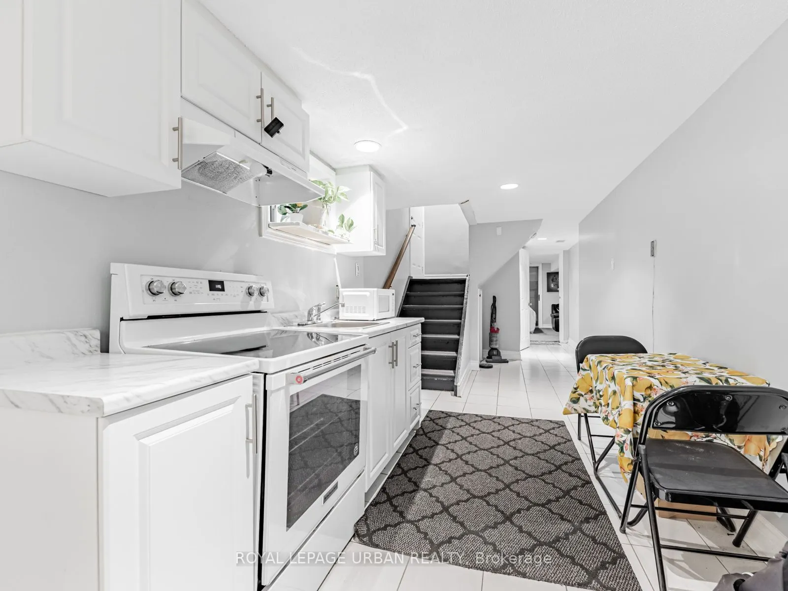 15 Maple Bush Avenue