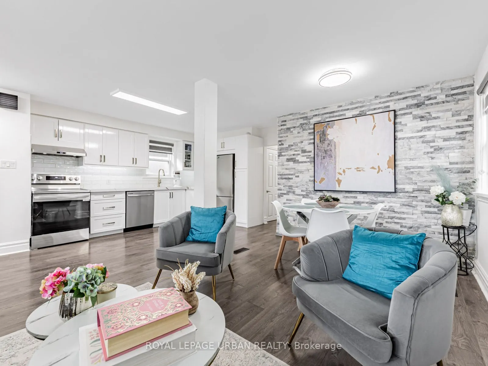 15 Maple Bush Avenue