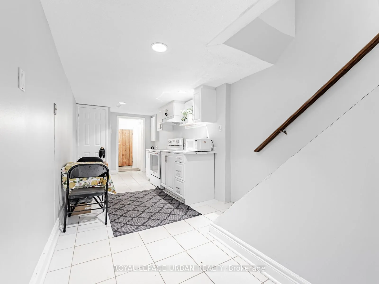 15 Maple Bush Avenue