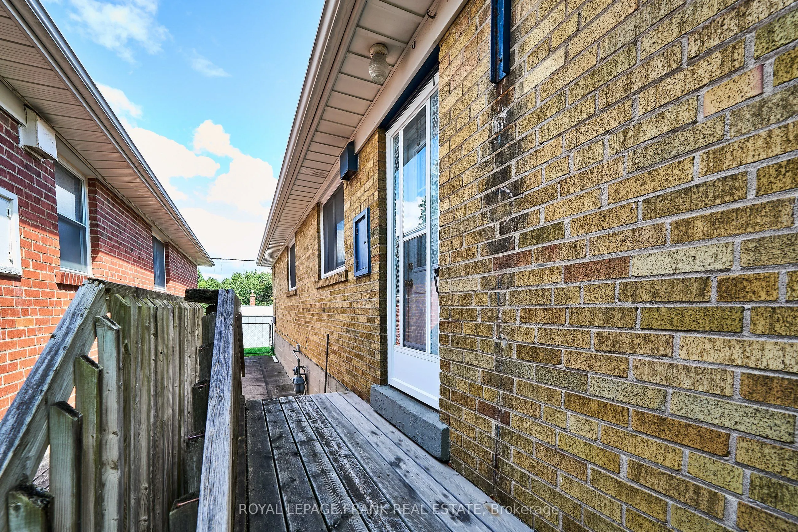28 Winnipeg Road