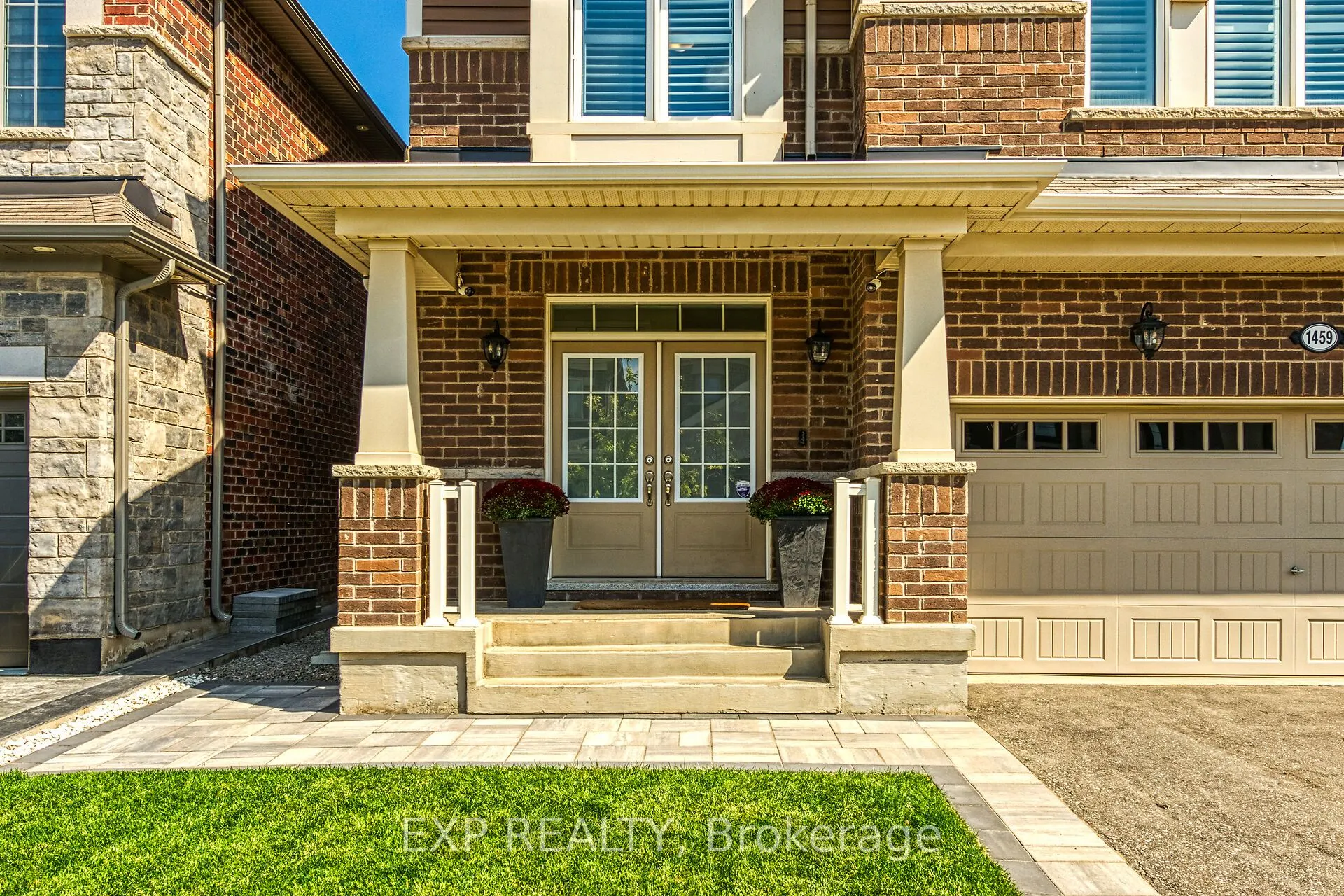 1459 Sycamore Garden