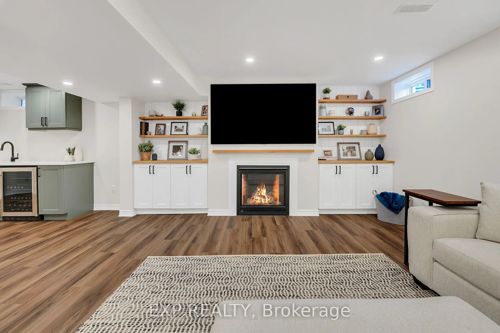 1459 Sycamore Garden
