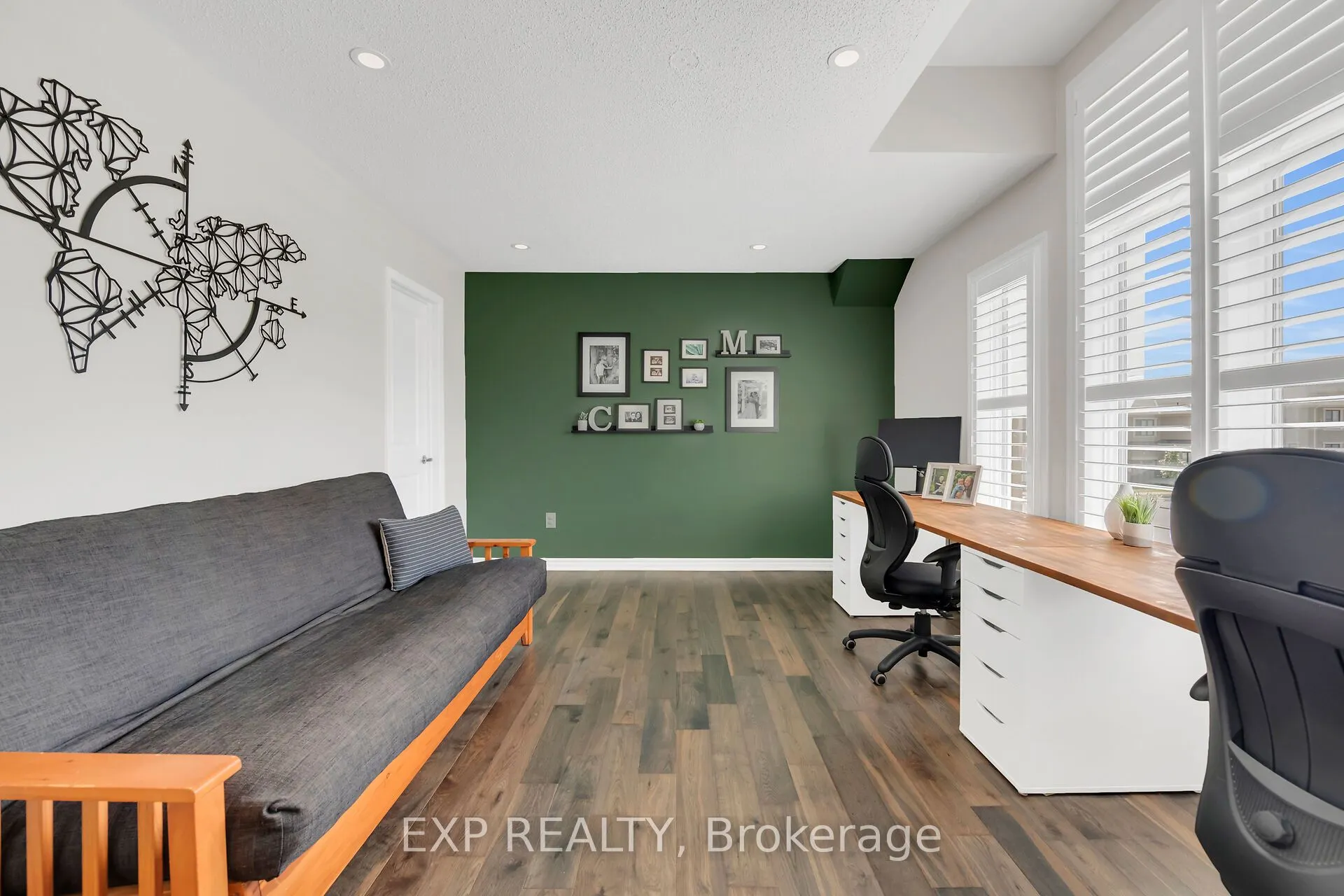1459 Sycamore Garden
