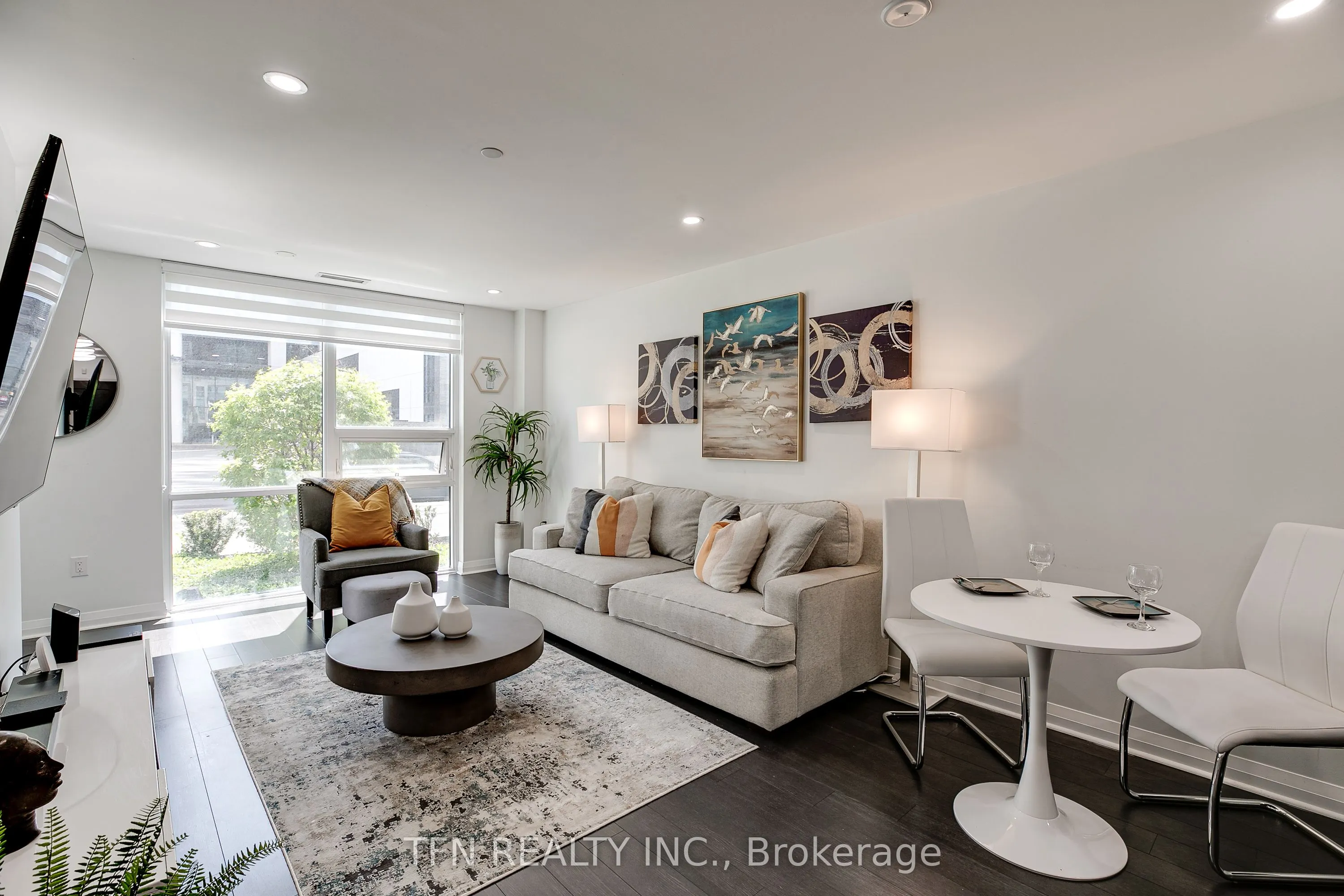 5025 FOUR SPRINGS Avenue, #105