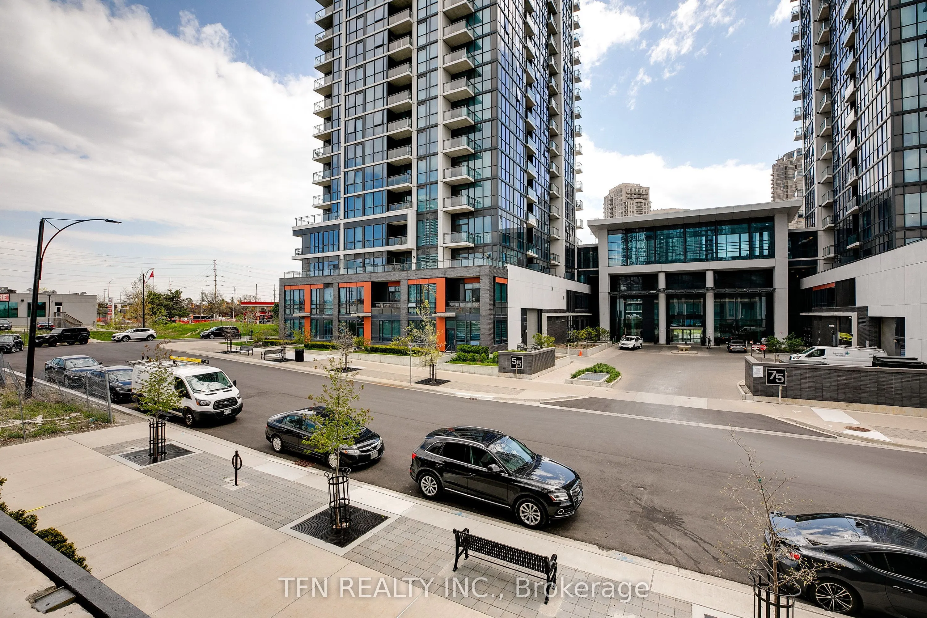 5025 FOUR SPRINGS Avenue, #105