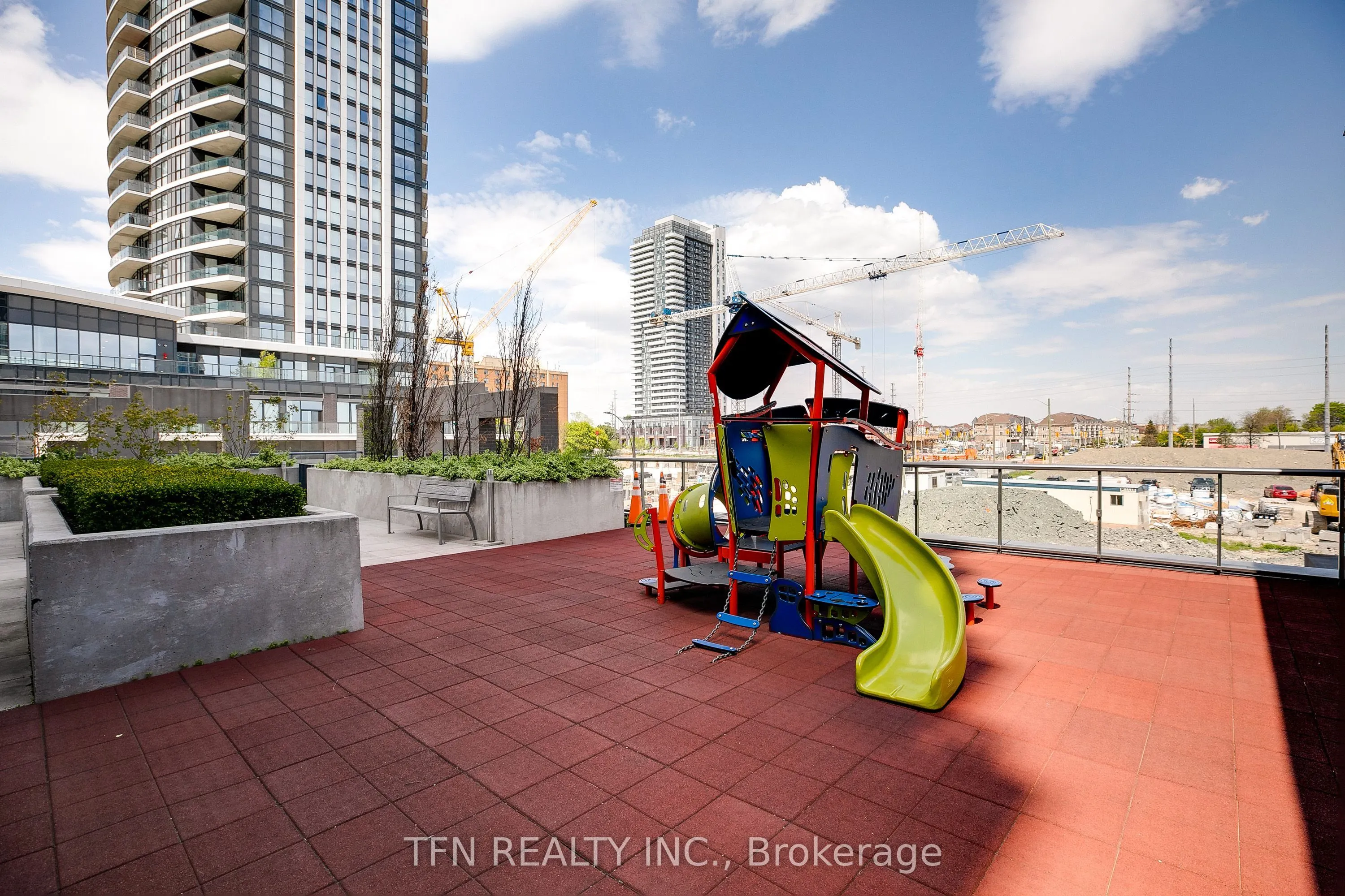 5025 FOUR SPRINGS Avenue, #105