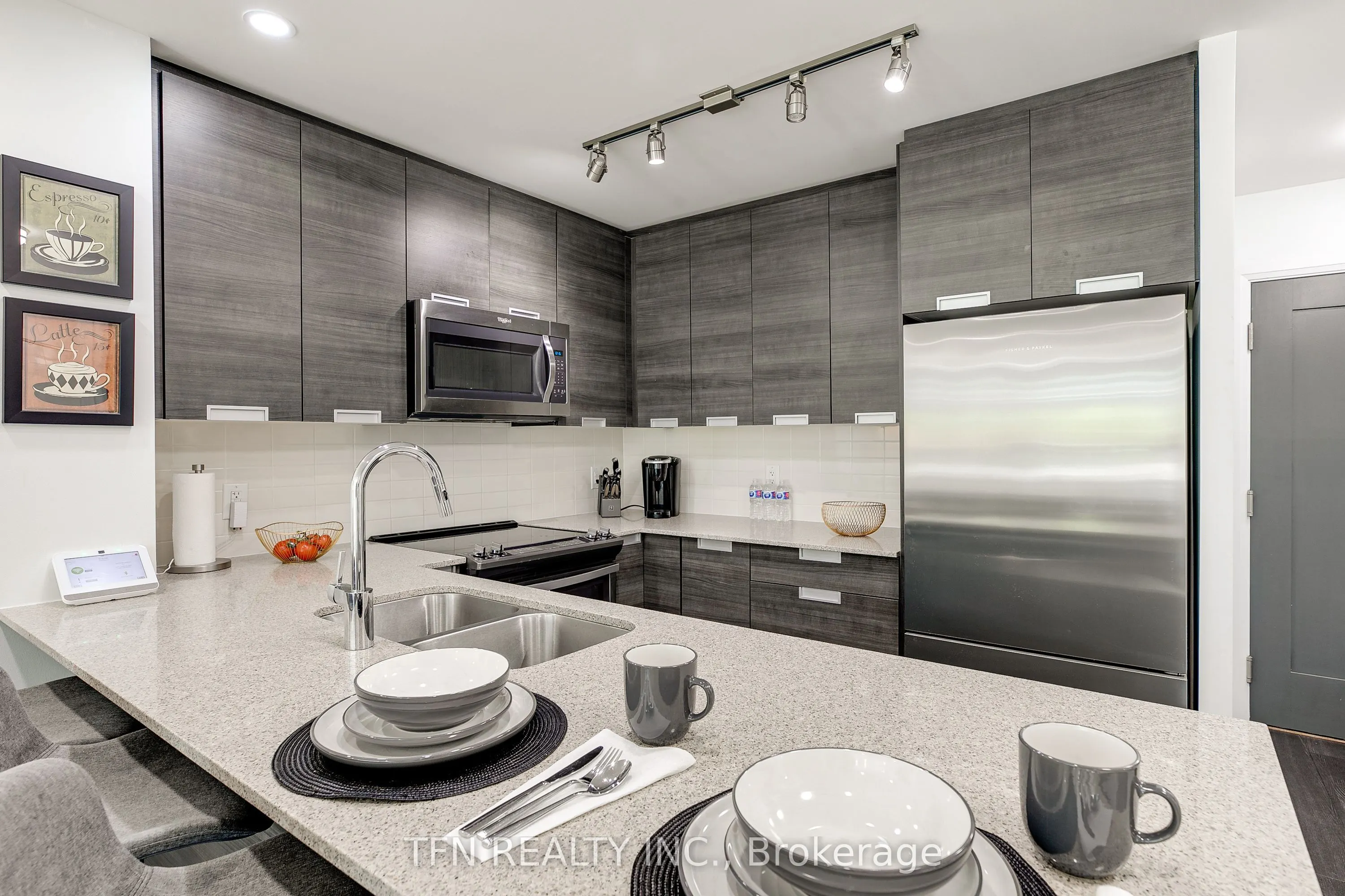 5025 FOUR SPRINGS Avenue, #105