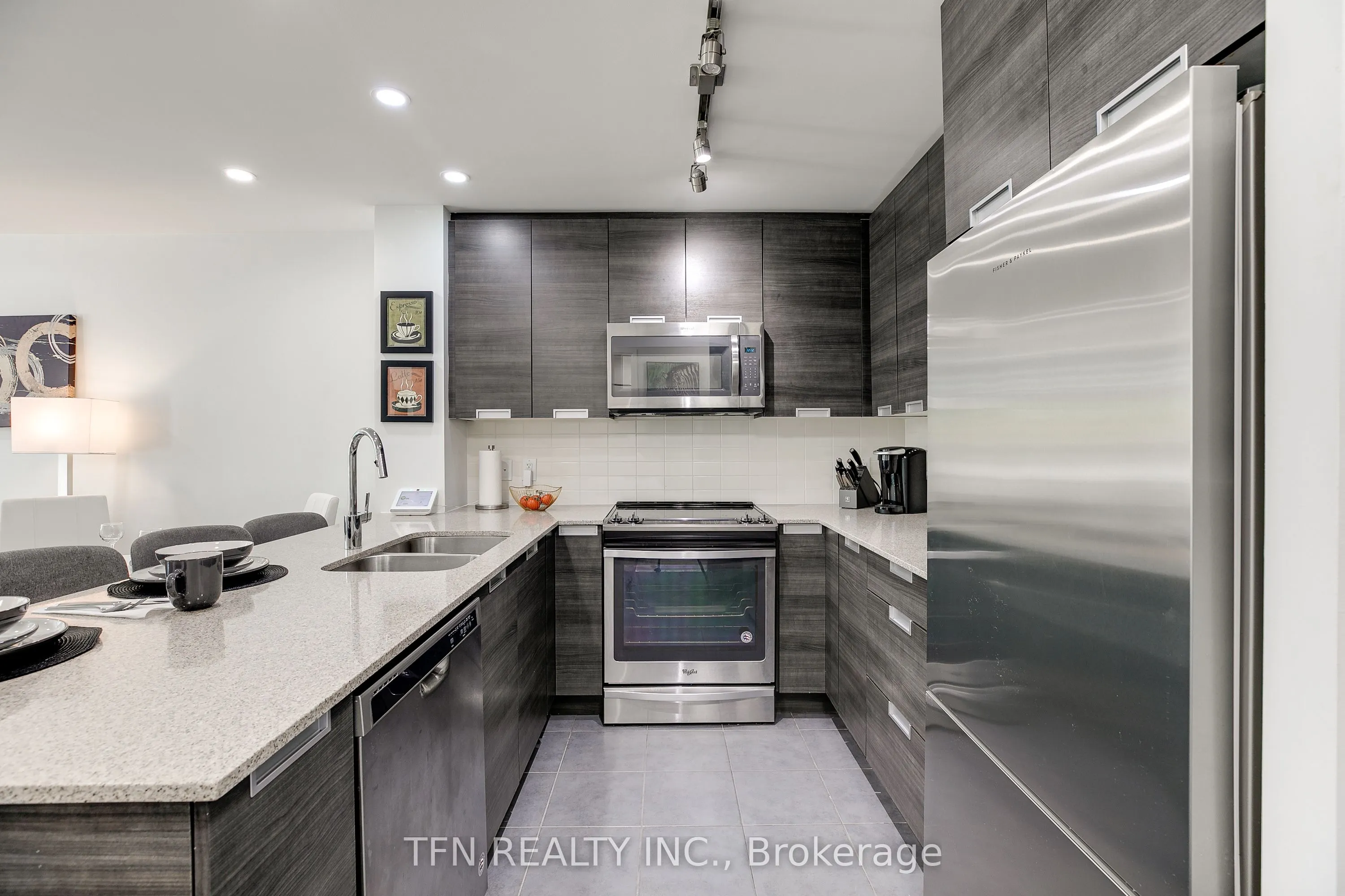 5025 FOUR SPRINGS Avenue, #105