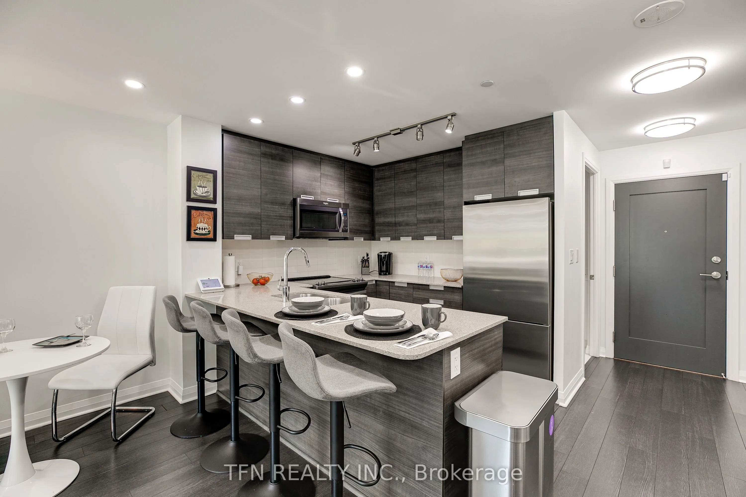 5025 FOUR SPRINGS Avenue, #105