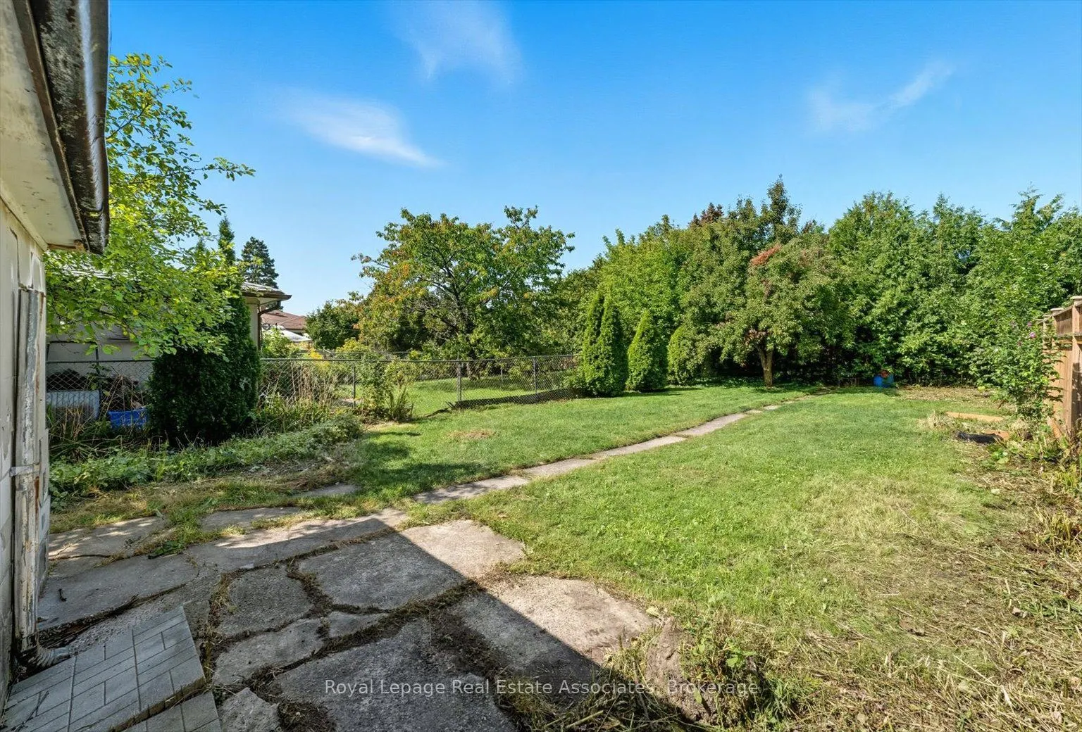 1624 Coram Crescent