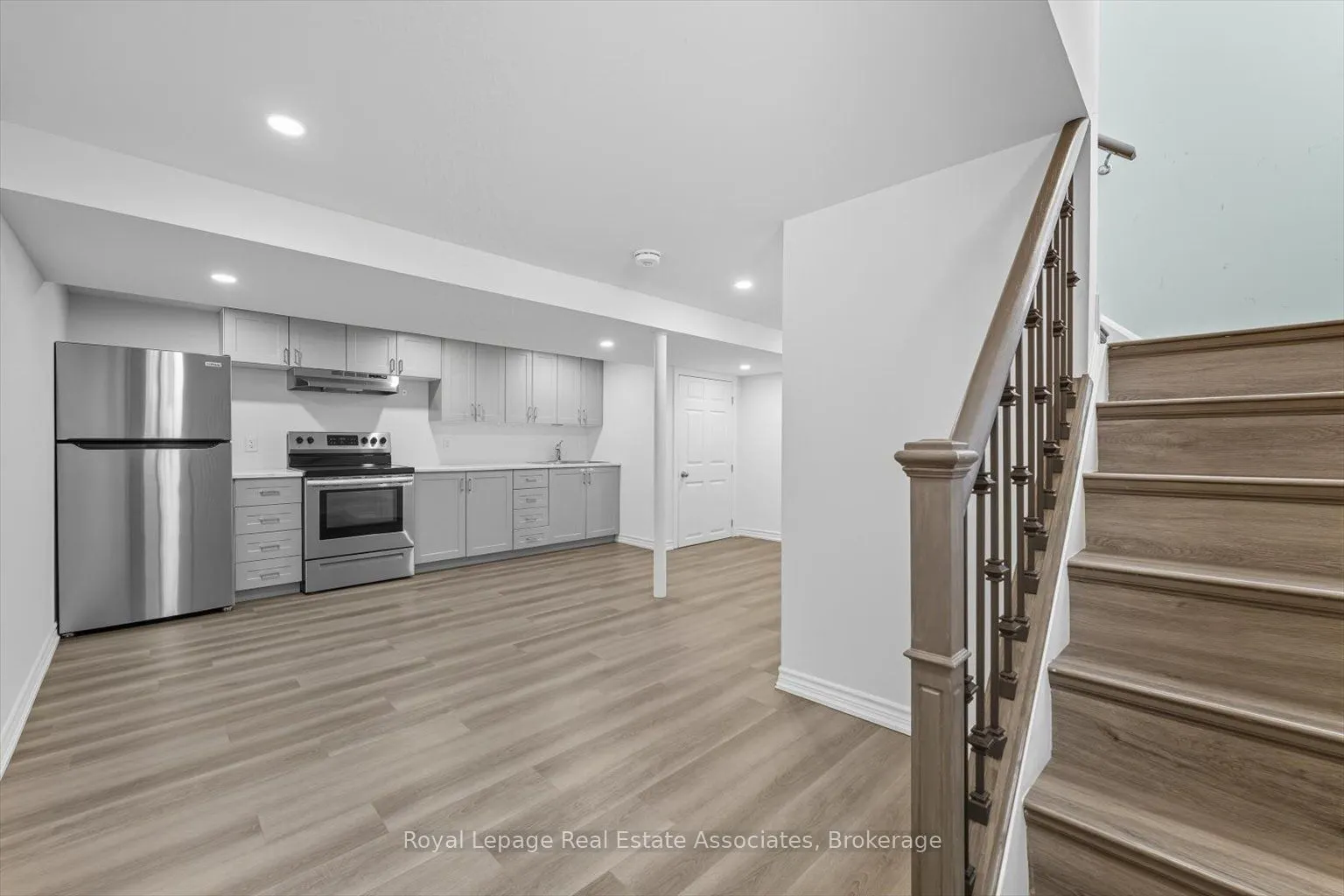 1624 Coram Crescent