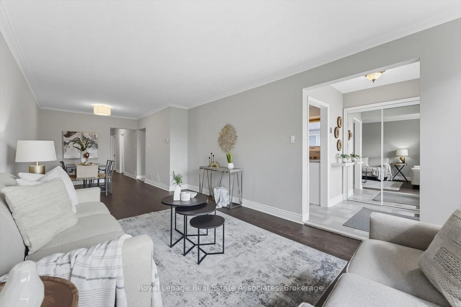 1624 Coram Crescent