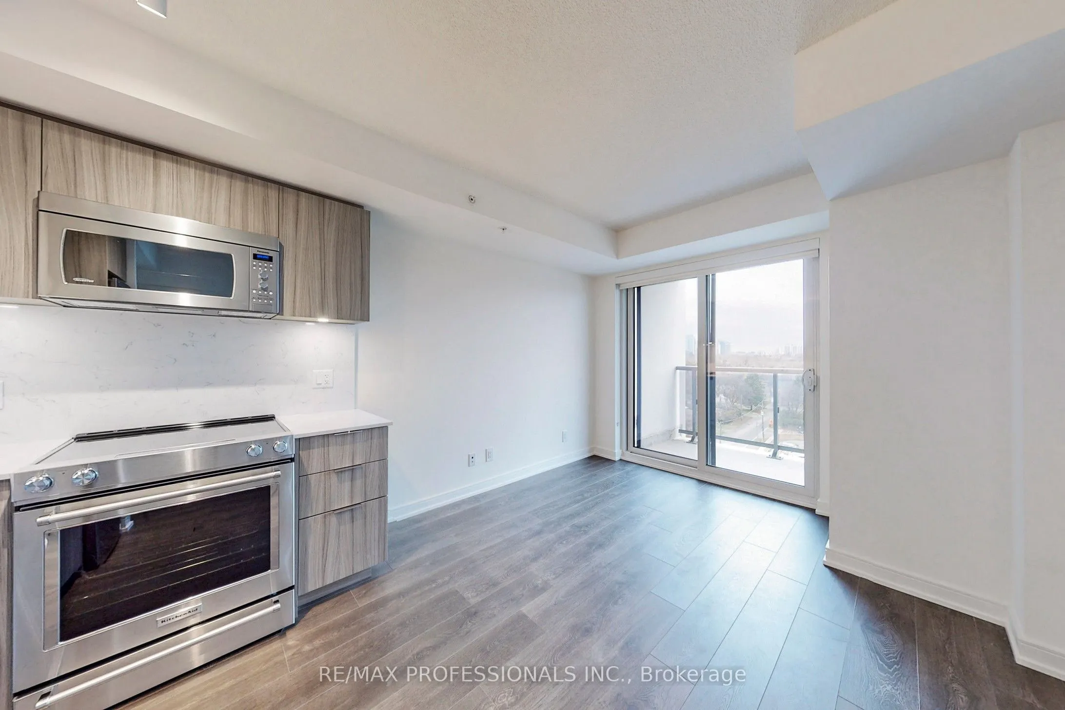 30 Samuel Wood Way, #803