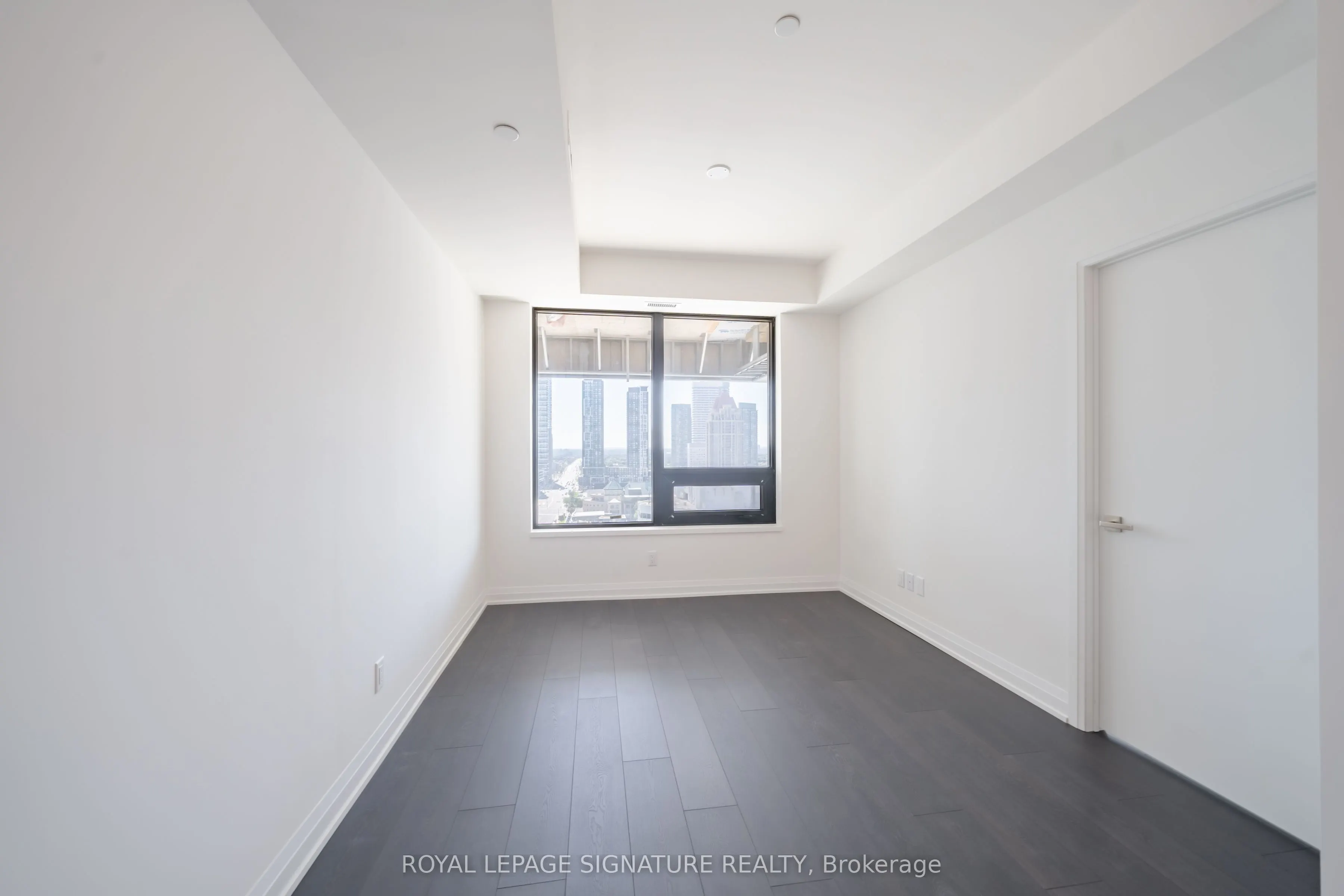 4015 The Exchange