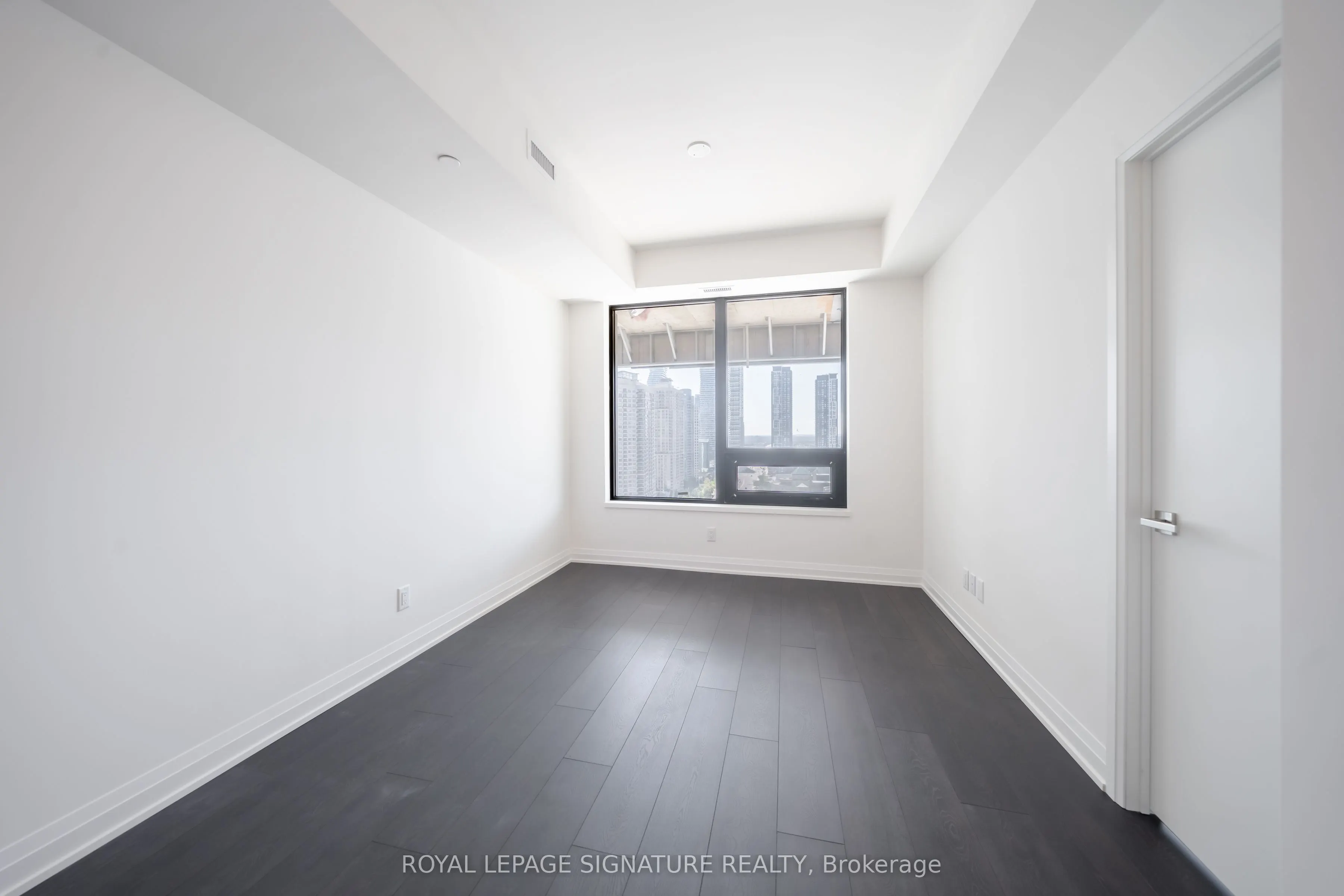 4015 The Exchange