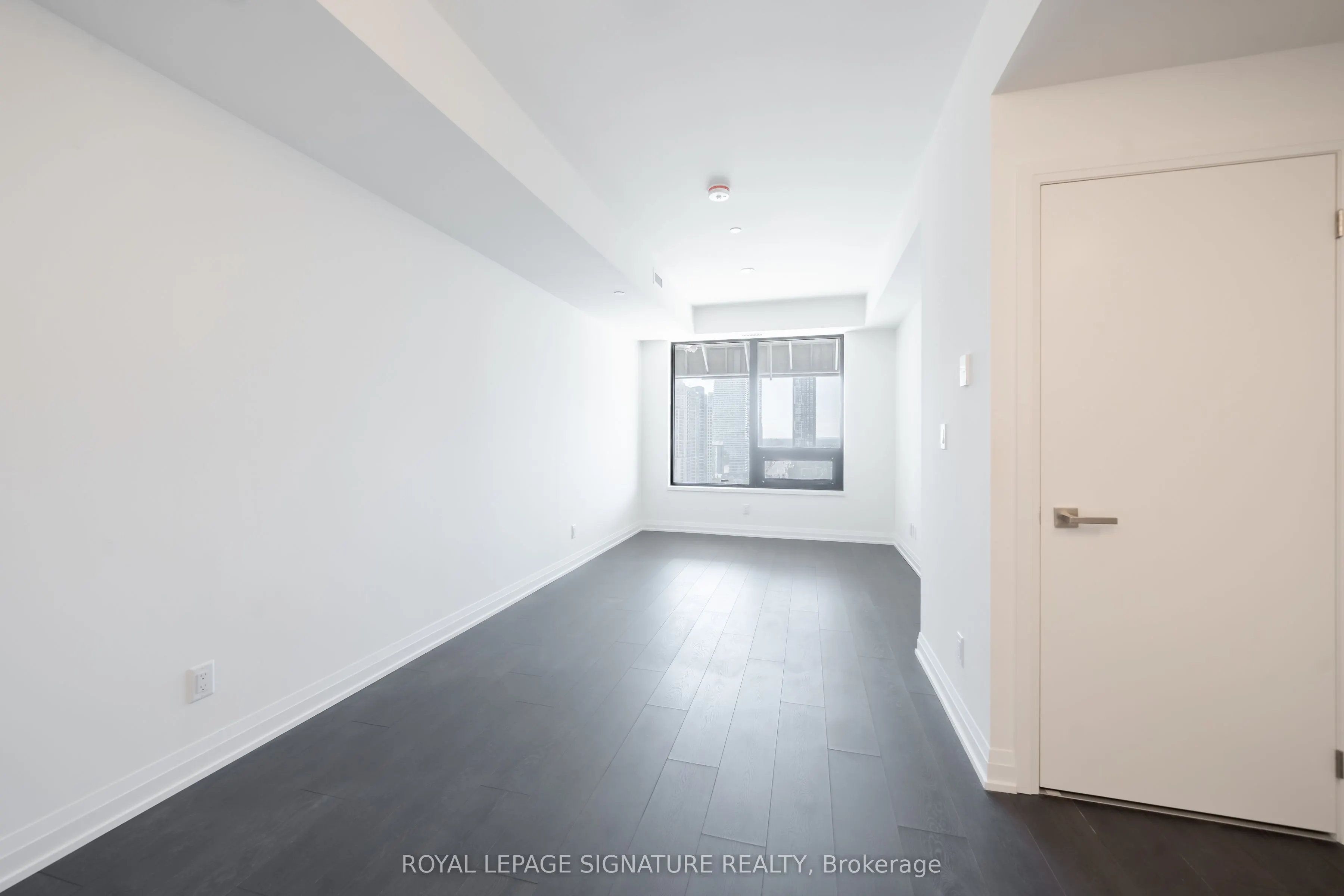 4015 The Exchange
