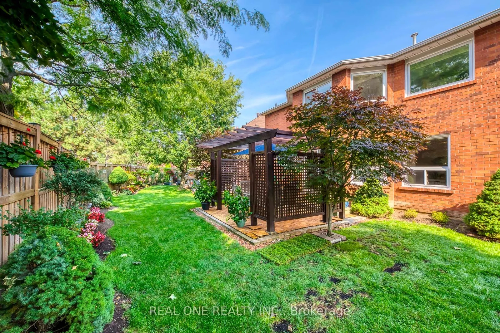 2751 Duncairn Drive