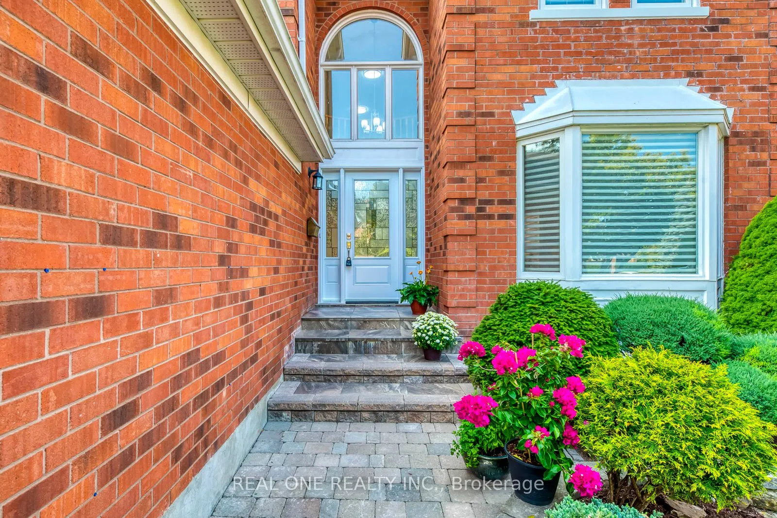 2751 Duncairn Drive