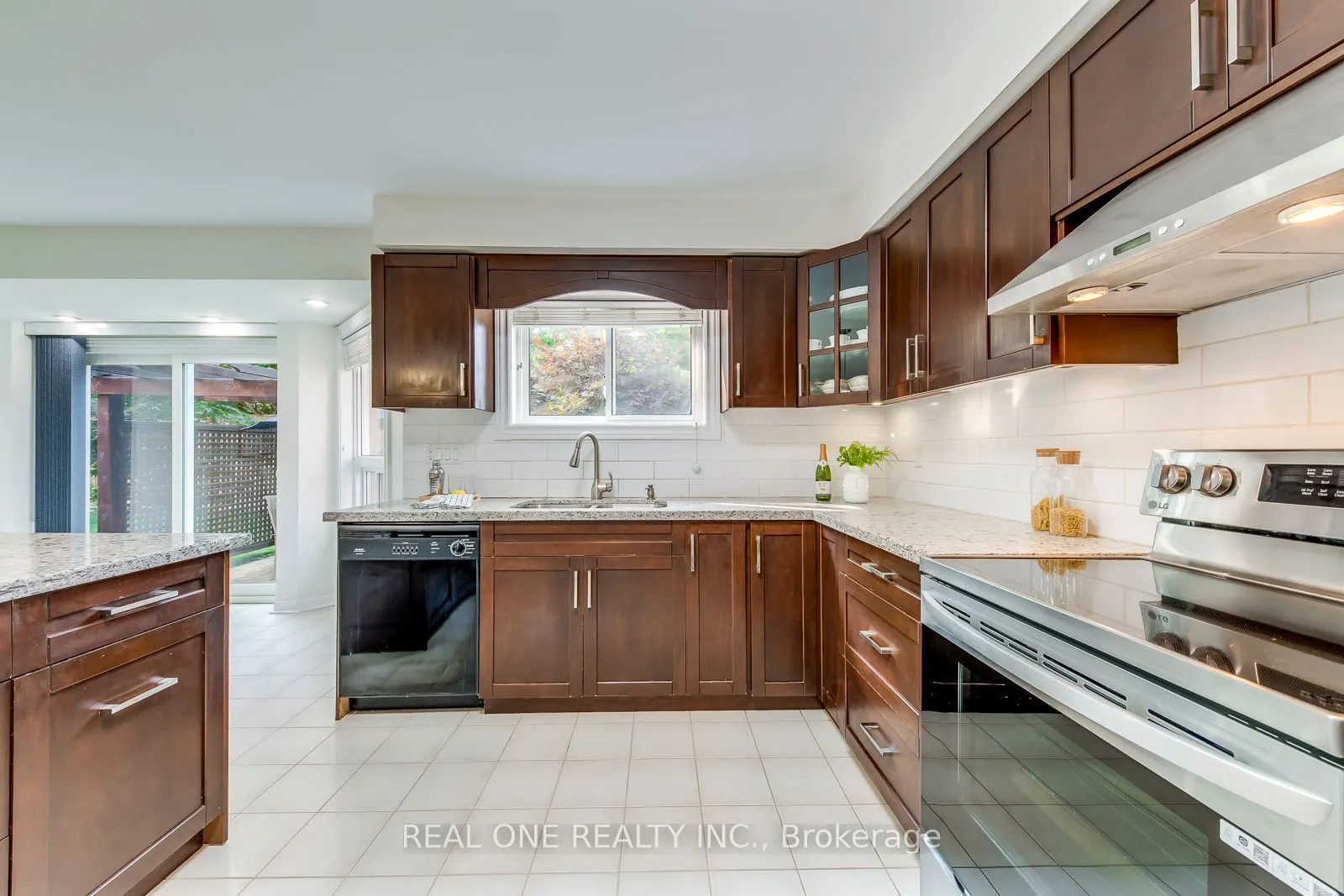 2751 Duncairn Drive