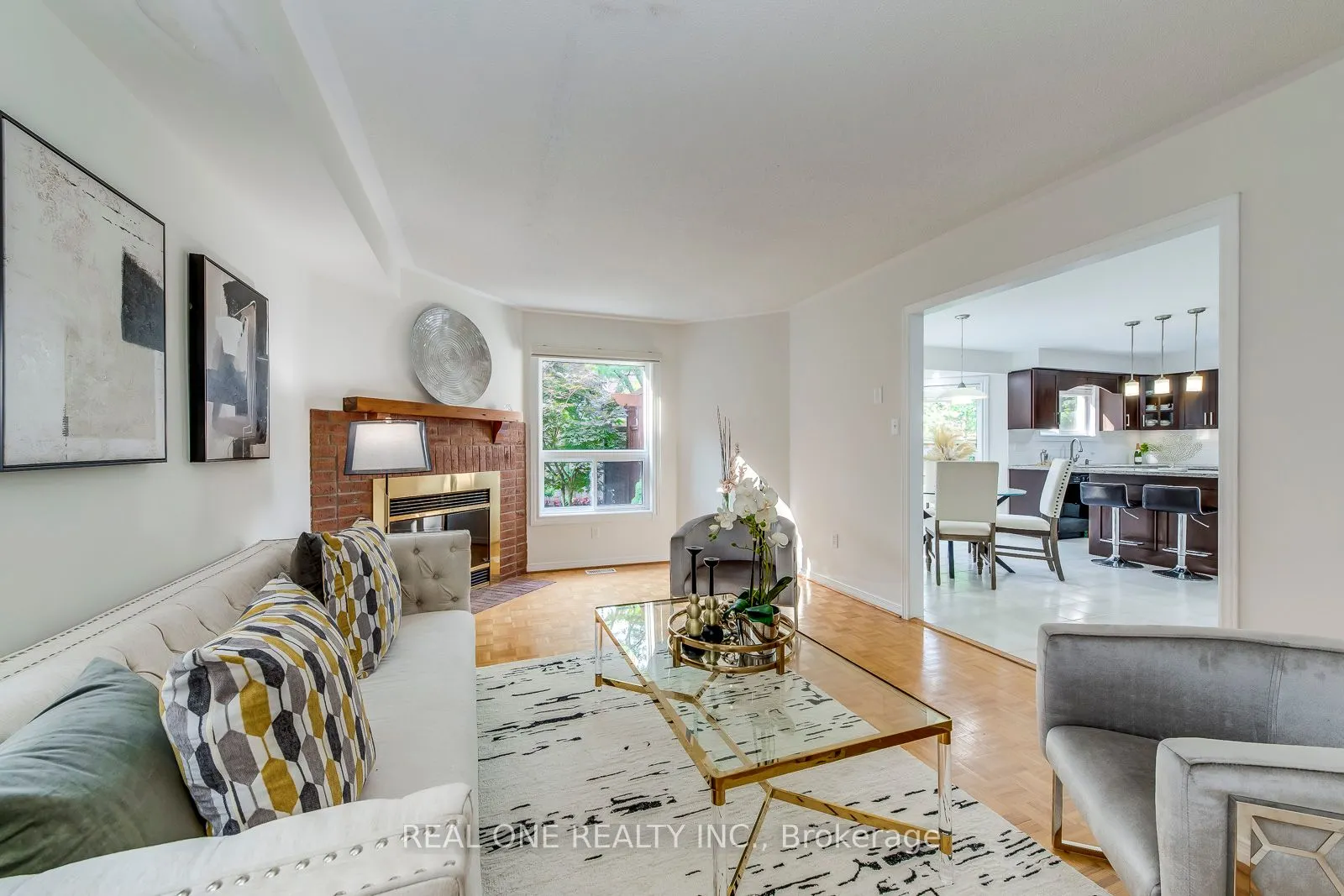 2751 Duncairn Drive