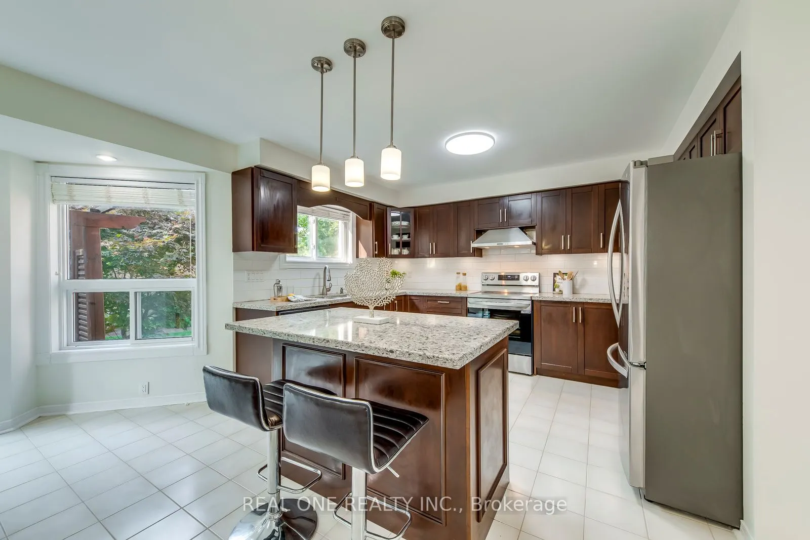 2751 Duncairn Drive