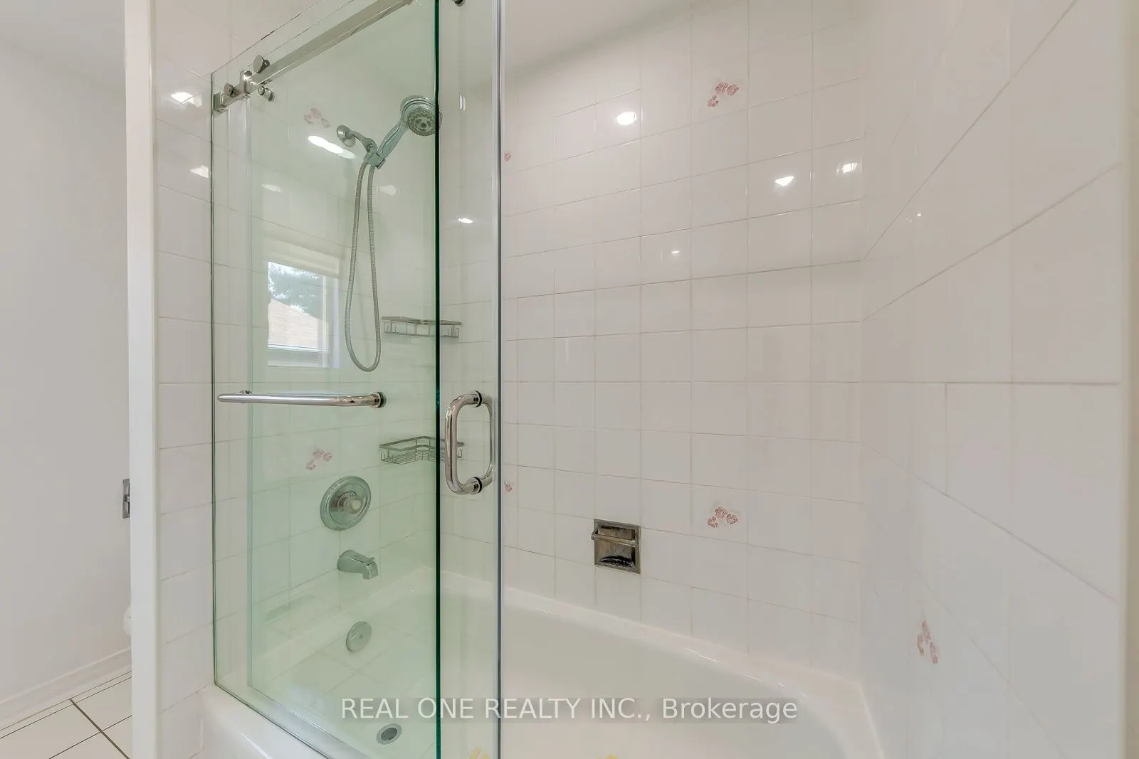 2751 Duncairn Drive