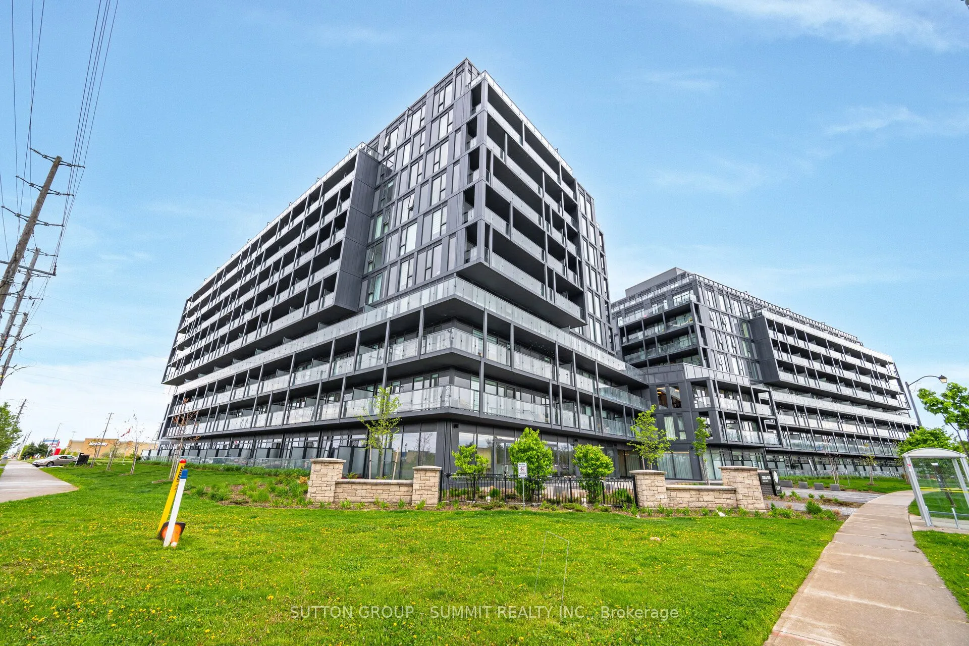 3200 DAKOTA COMMON, ##B-811