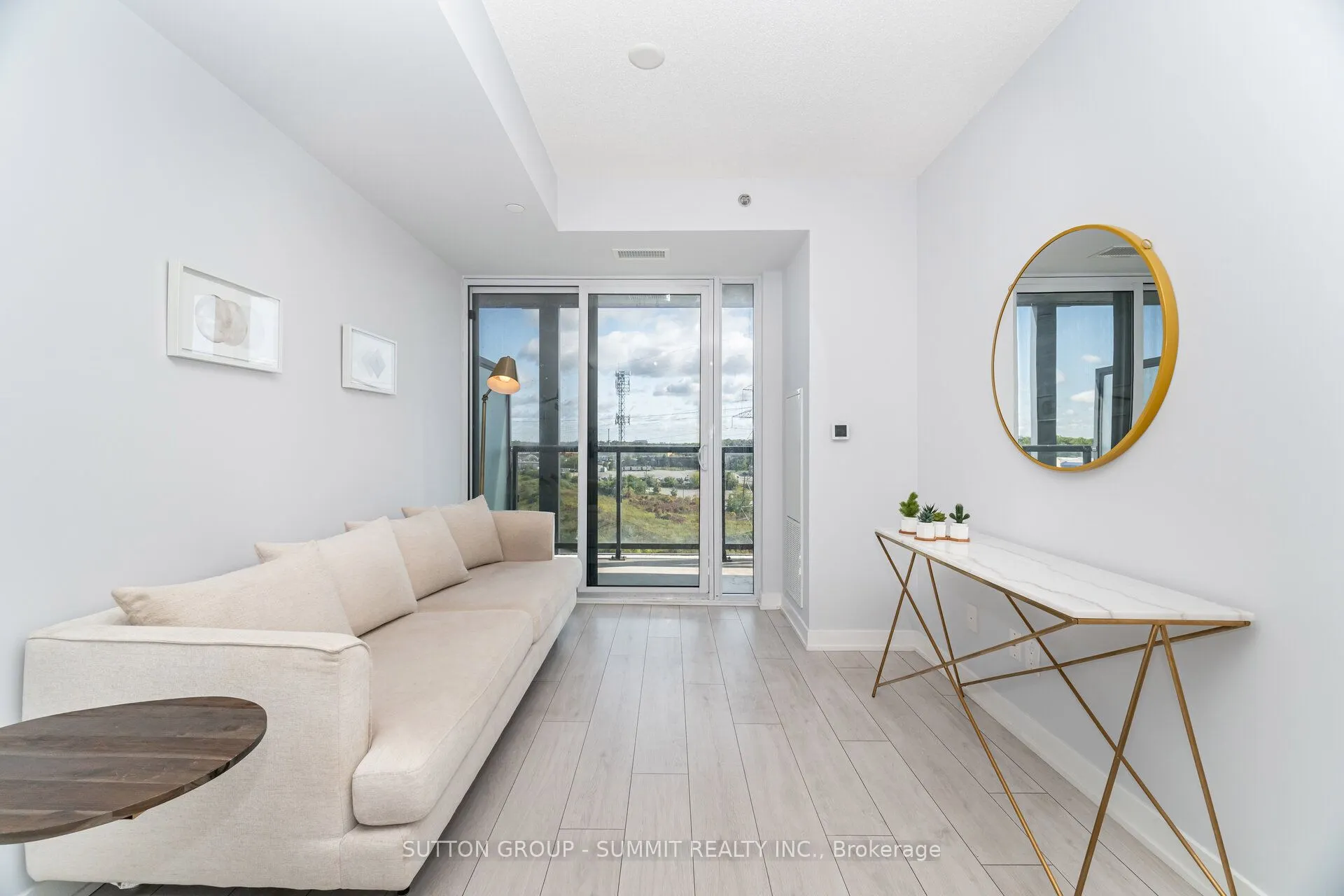 3200 DAKOTA COMMON, ##B-811