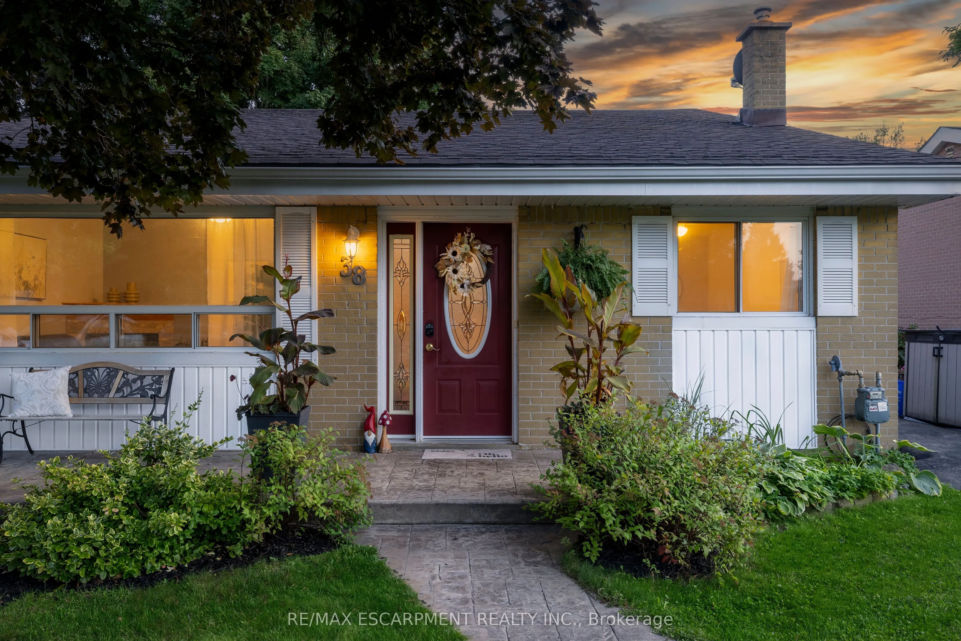 38 Mowbray Place
