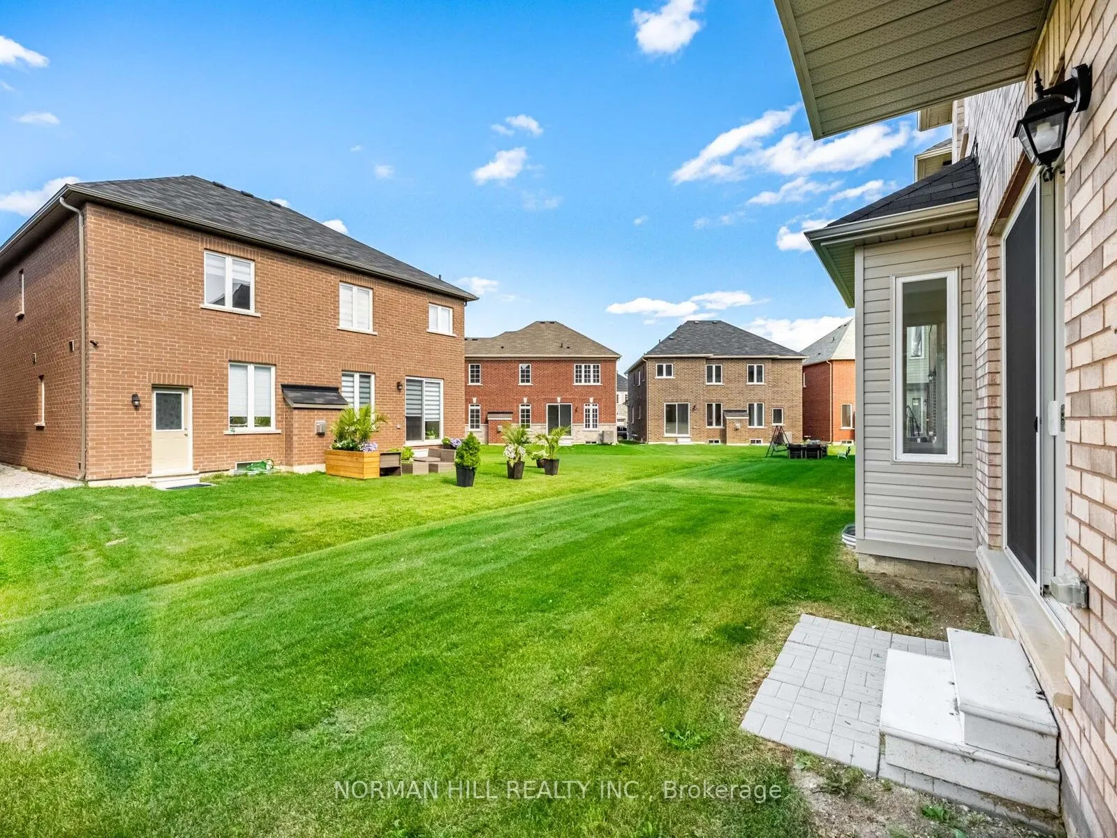 7 Lilestone Drive